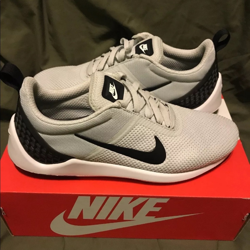Nike Lunarestoa 2 Essential